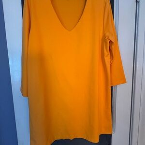 Judy P vibrant  apricot colored Women's v neck 3/4 sleeves top